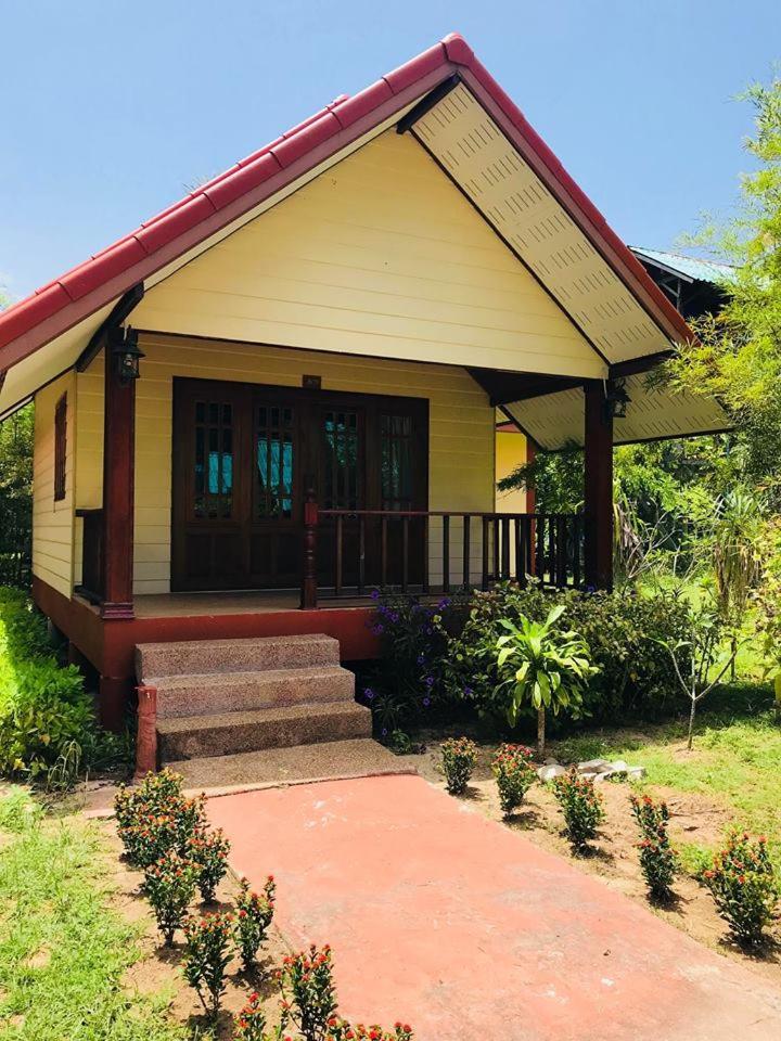Sayang Beach Resort Koh Lanta Bagian luar foto
