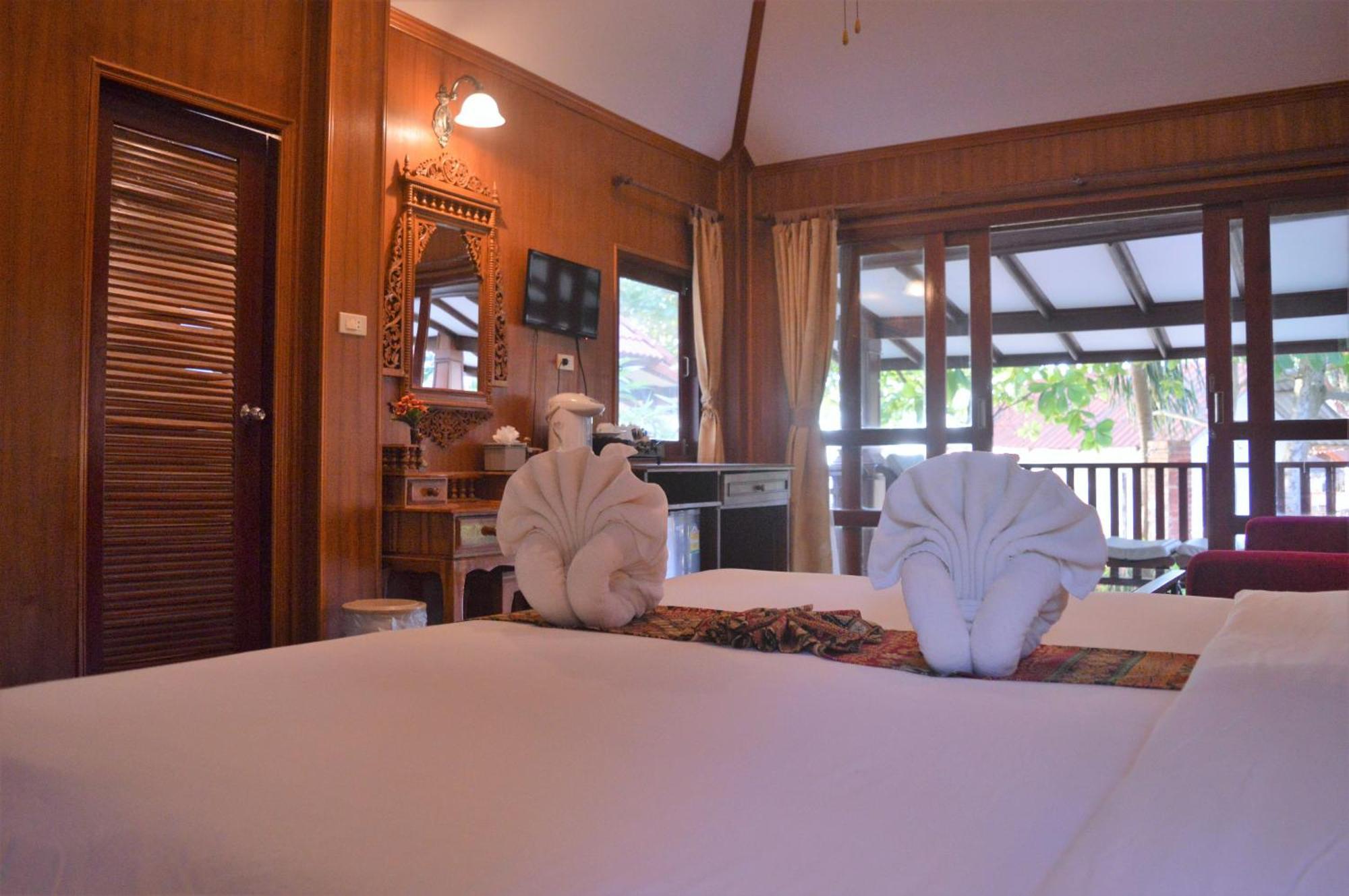 Sayang Beach Resort Koh Lanta Bagian luar foto