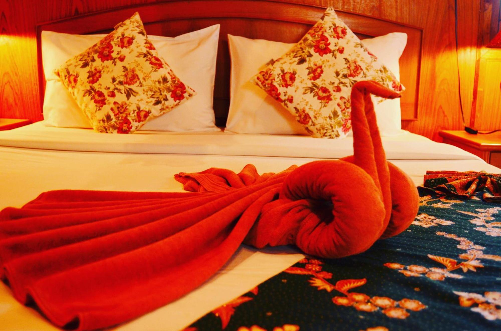 Sayang Beach Resort Koh Lanta Bagian luar foto