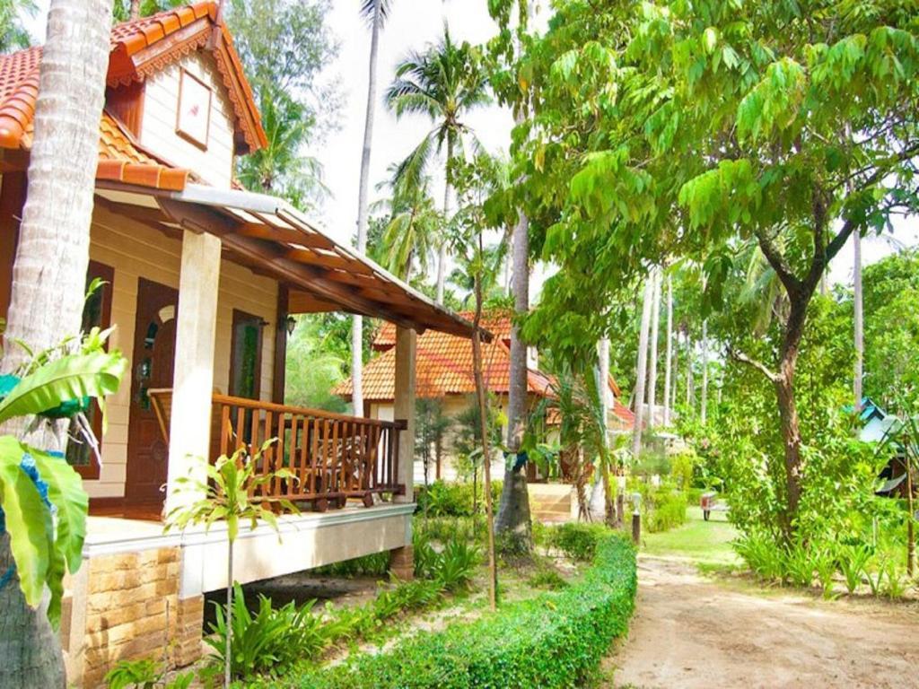 Sayang Beach Resort Koh Lanta Bagian luar foto