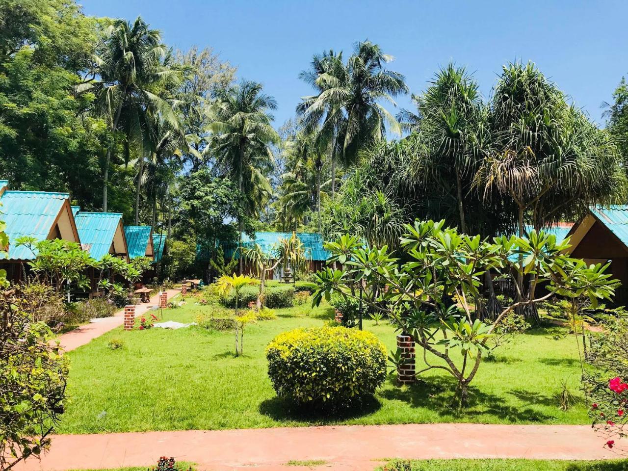 Sayang Beach Resort Koh Lanta Bagian luar foto