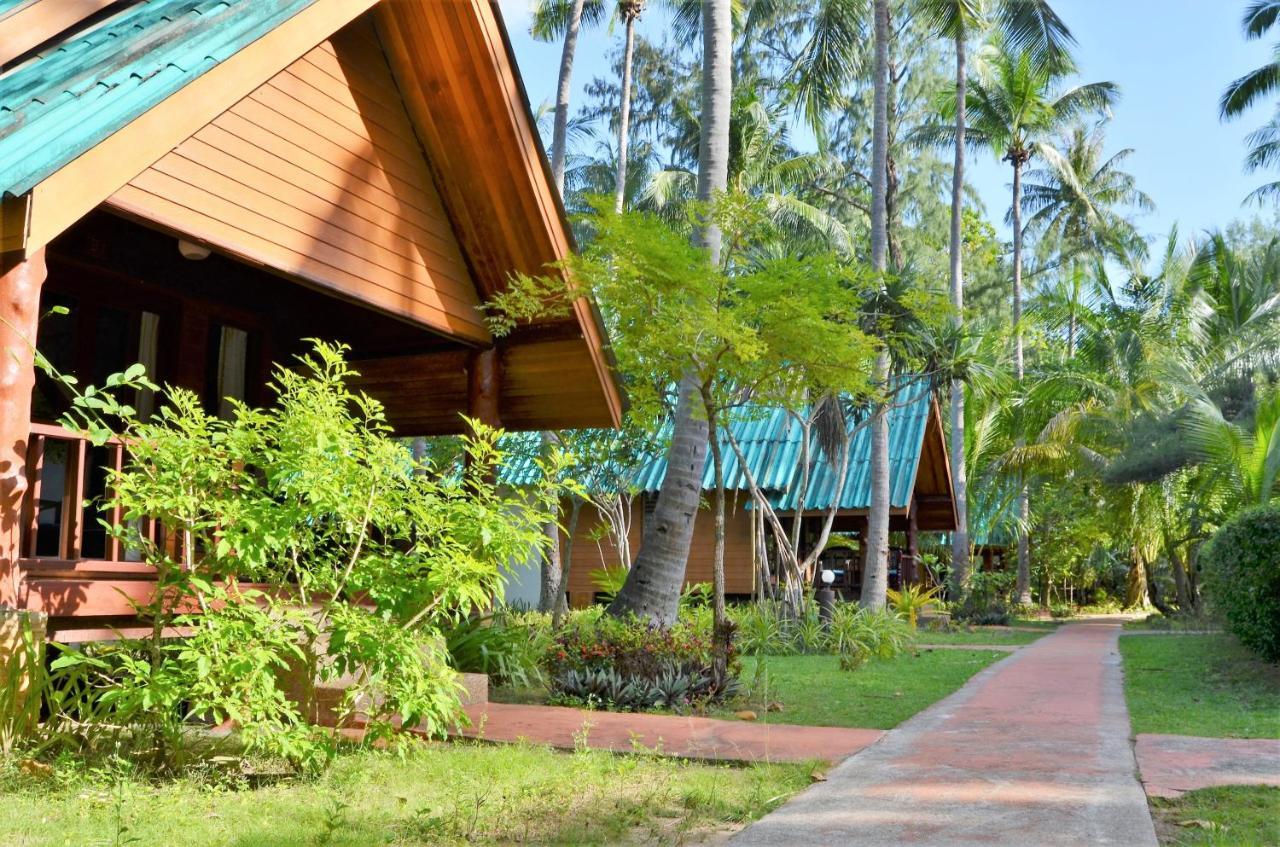 Sayang Beach Resort Koh Lanta Bagian luar foto
