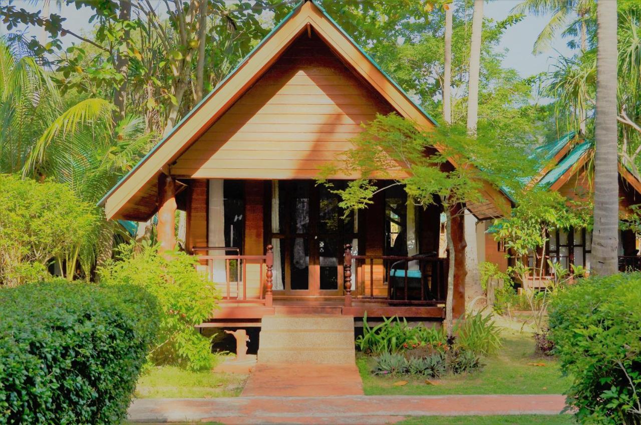 Sayang Beach Resort Koh Lanta Bagian luar foto
